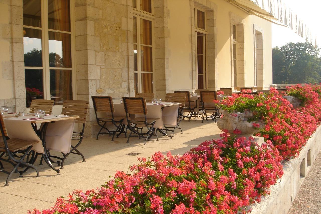Chateau D'Augerville Golf & Spa Resort Dış mekan fotoğraf