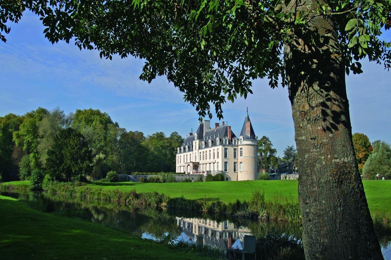 Chateau D'Augerville Golf & Spa Resort Dış mekan fotoğraf