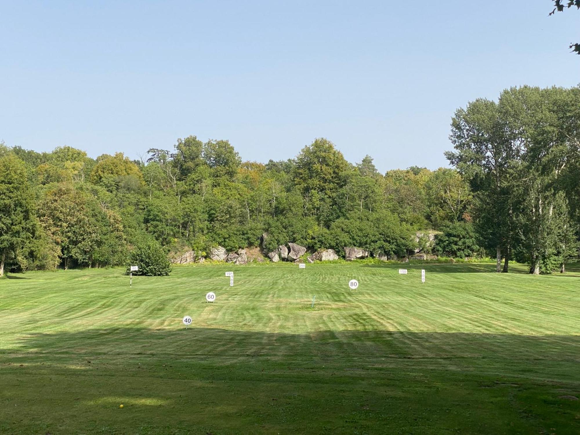 Chateau D'Augerville Golf & Spa Resort Dış mekan fotoğraf