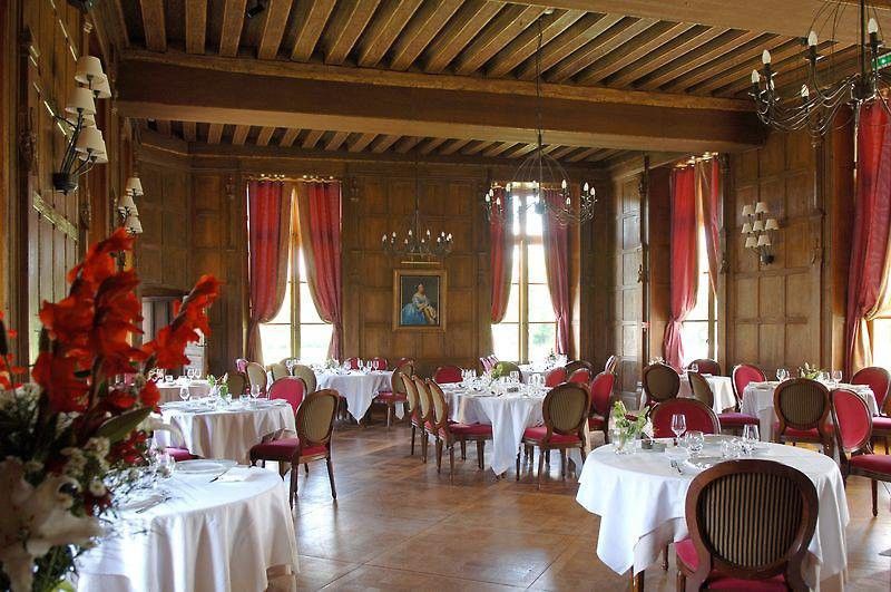 Chateau D'Augerville Golf & Spa Resort Dış mekan fotoğraf
