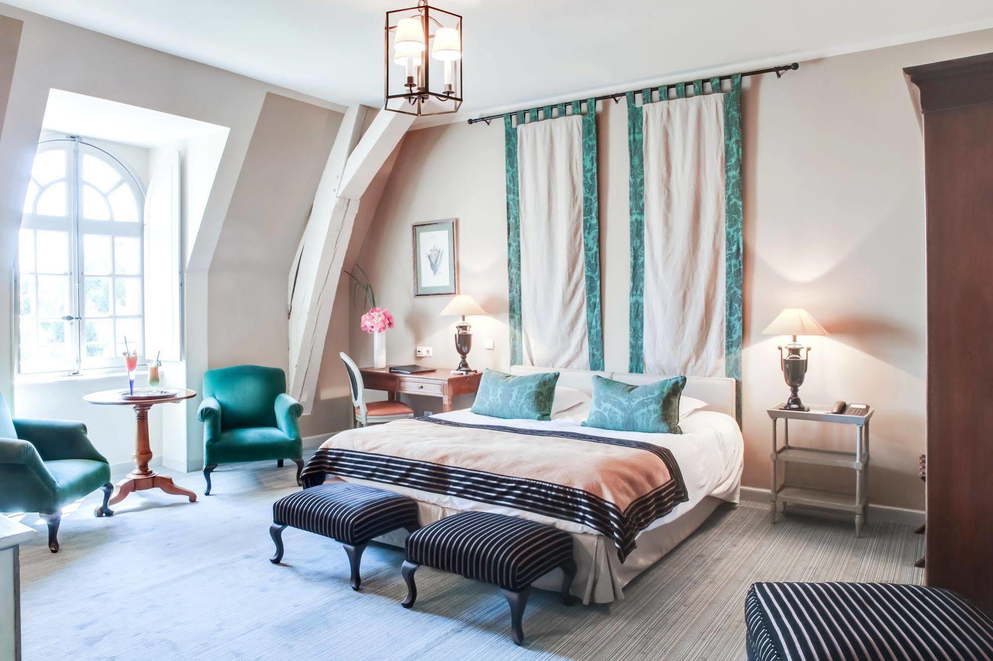 Chateau D'Augerville Golf & Spa Resort Dış mekan fotoğraf