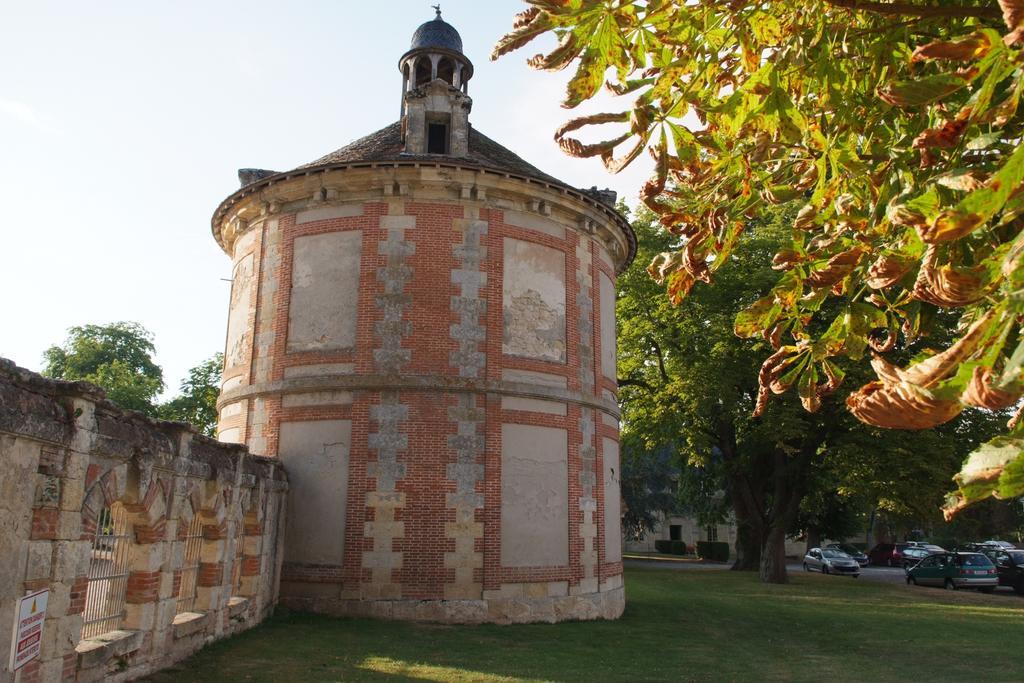 Chateau D'Augerville Golf & Spa Resort Dış mekan fotoğraf